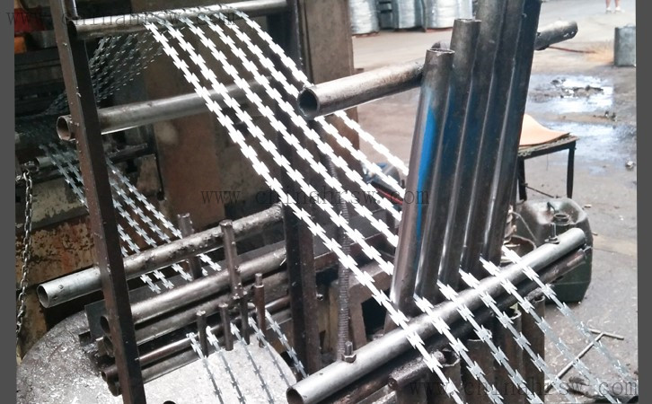 刀片刺繩 刀片刺繩